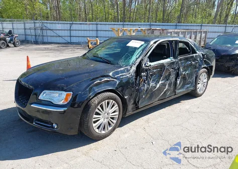 2013 Chrysler 300 Motown from USA, damaged, VIN 2C3CCARG6DH733301